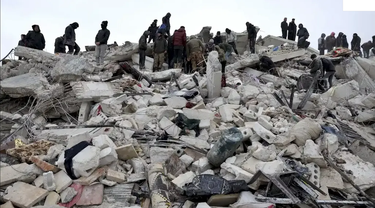 La triple tragedia de Alepo: guerra, cólera y terremoto