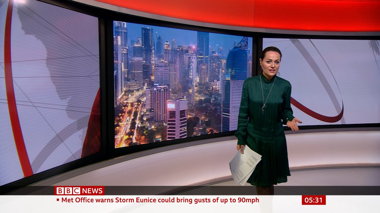 BBC News Fritz_20220218_05000600.ts_snapshot_00.33.00.532
