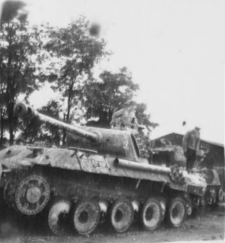 офицеры 27 отд. пабр ?ГК майор Волков и капитан Кабанов