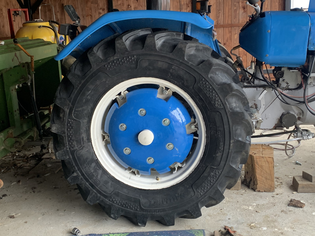 E09A4E45-1B00-4EF7-B3EC-5CDB95E6A156