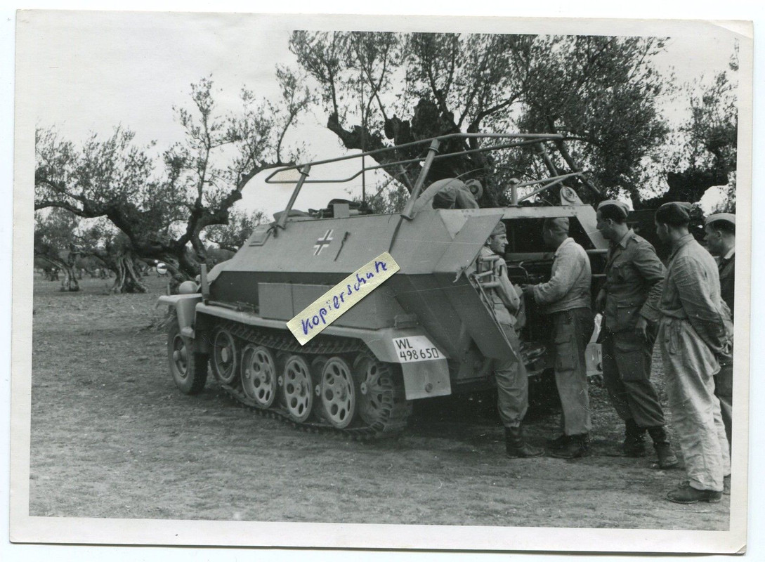 Funk-Schützen-Panzer des Afrikakorps in Afrika i