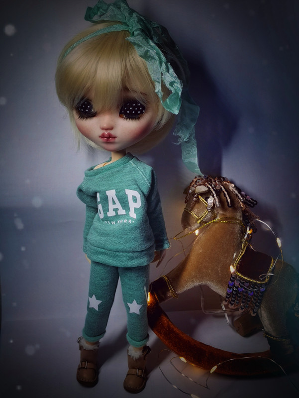 SNOW-20221129-230817-097