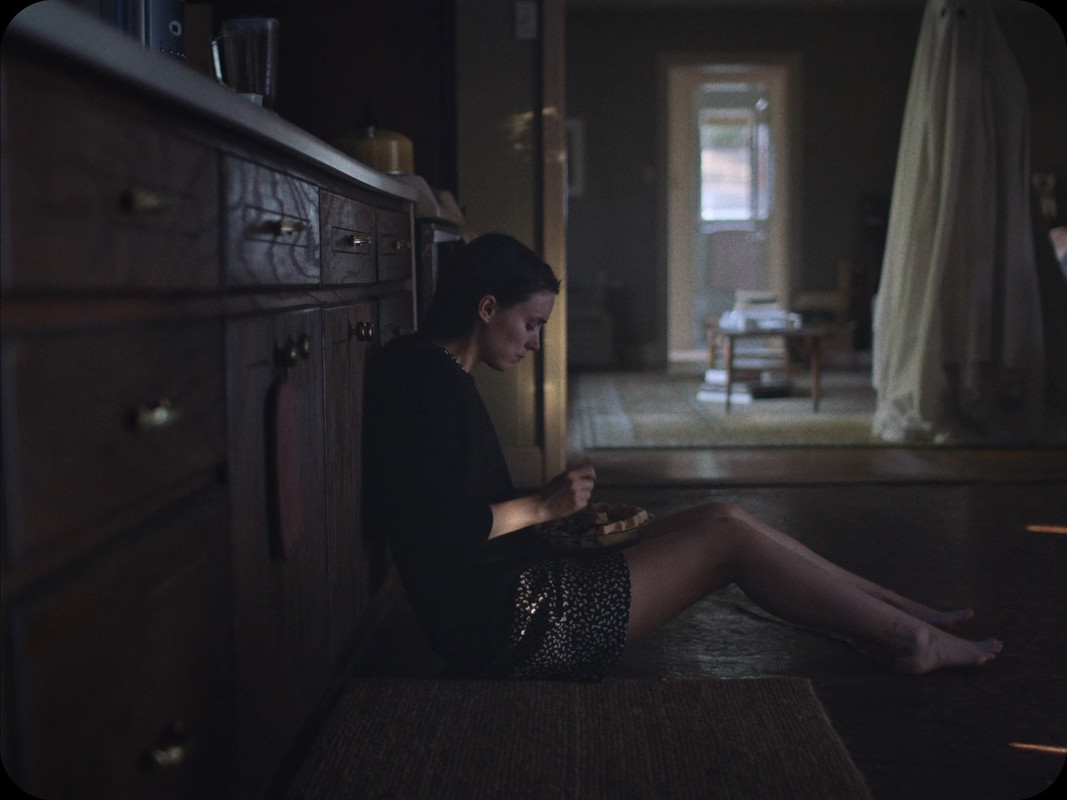 A Ghost Story 2017 (1080p x265 10bit Tigole).mkv