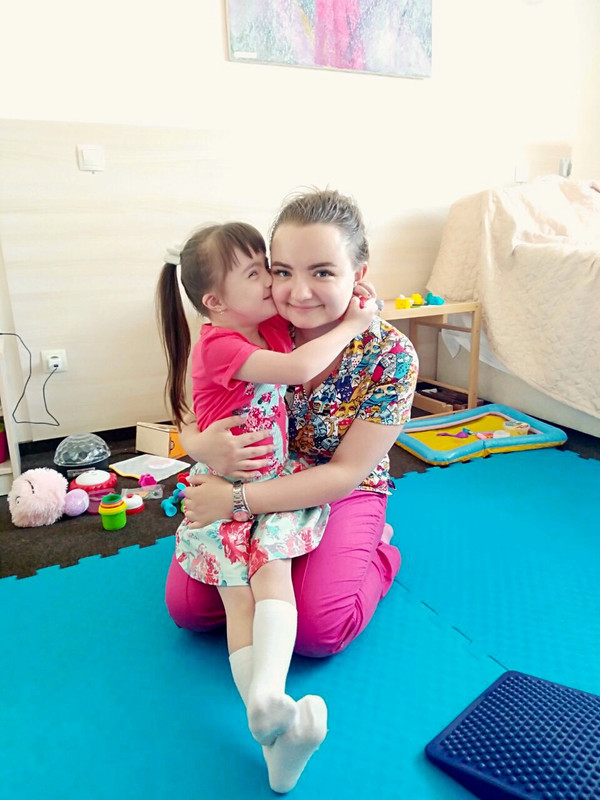 EFAEA500-DDFF-4242-B59A-346585BADFBE