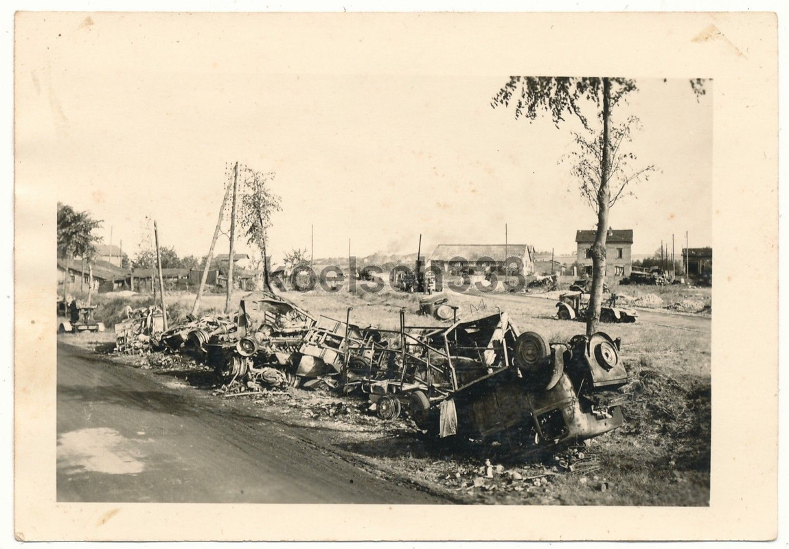Foto französische Fahrzeug Wracks Westfront Kämp