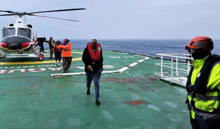 samsa-geo-researcher-airlift.jpg