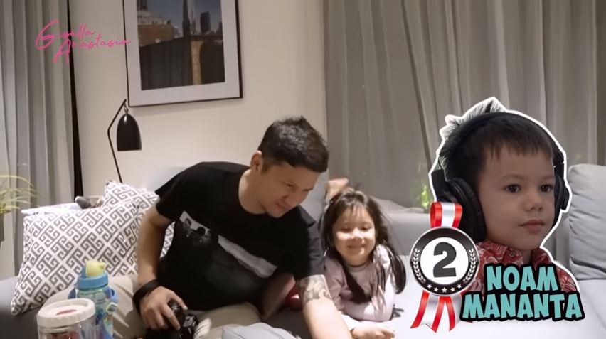 Gempi menyebut Noam sebagai sosok cowok terganteng nomor 2