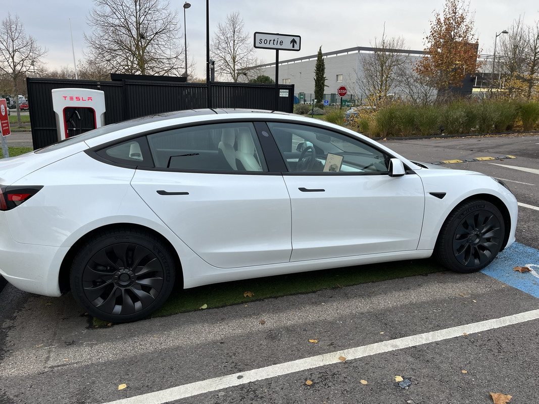 1D19D02E-339B-4B7B-8166-6AA380A3D73B