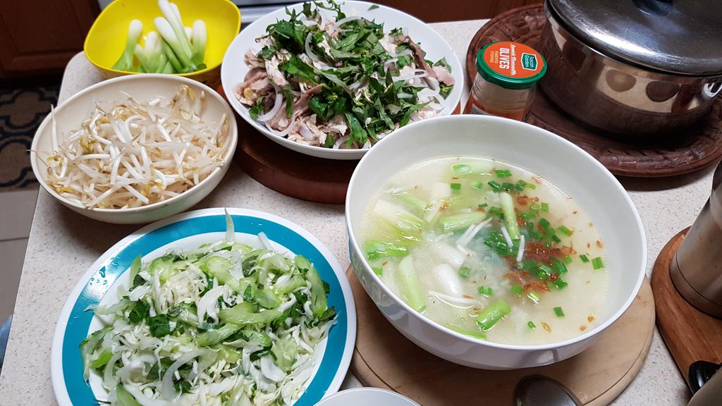 EmKay ơi, hùn tiền làm gà đi bộ hong? 20191119-212140
