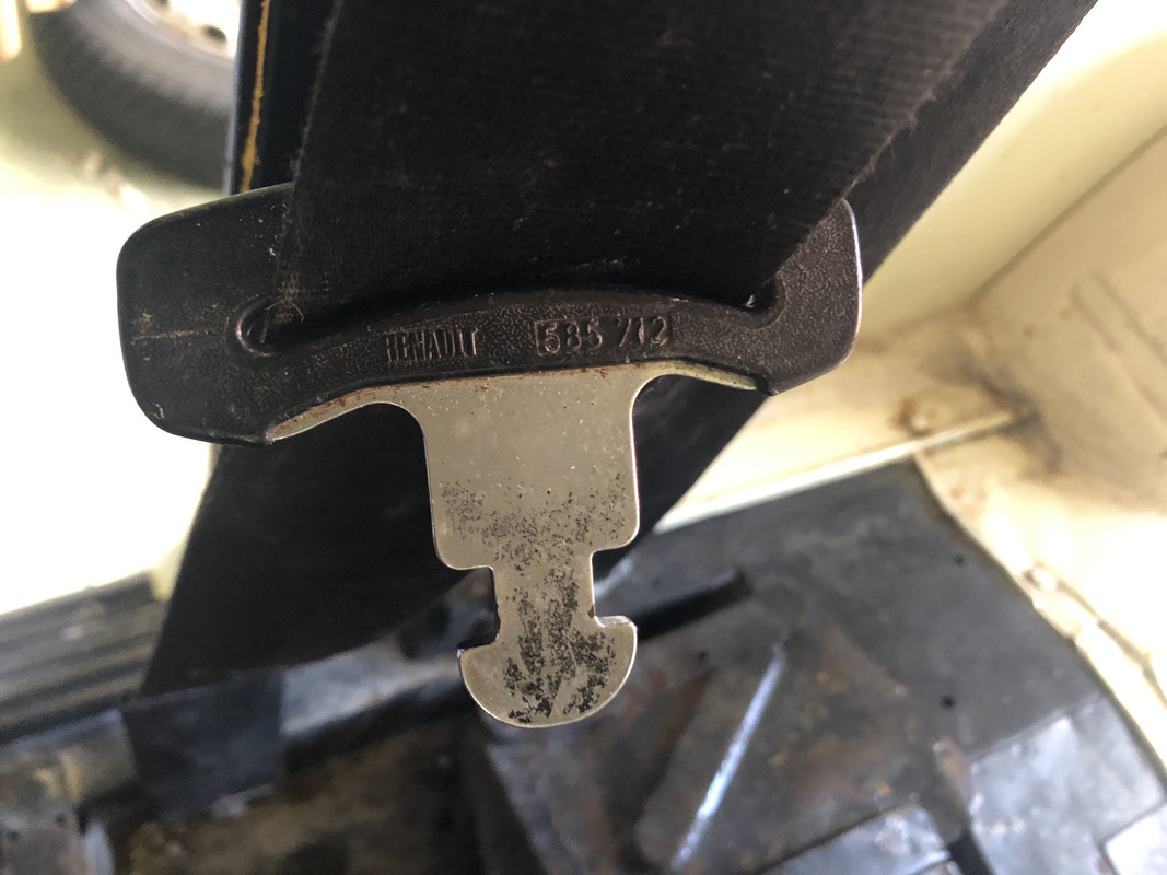 8CA4ADC5-FF2B-40A1-92D5-AD8A5EB91A24