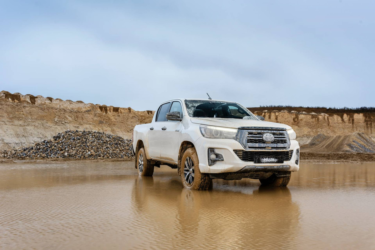 Toyota Hilux 2019 Special Edition (22)