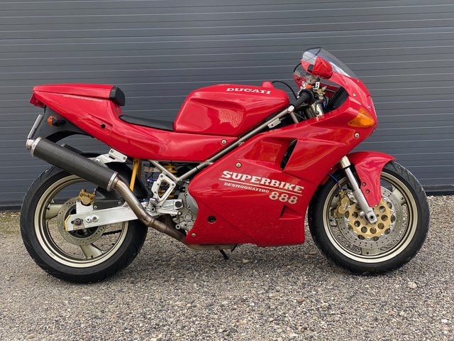 CAEDFD18-C212-49CA-936F-F961065D8D30