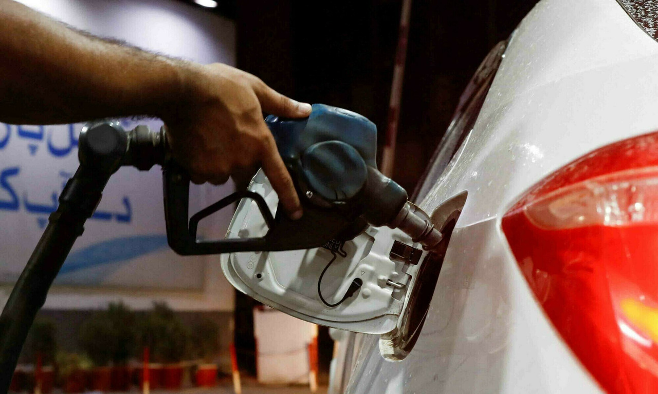 Govt reduces petrol, diesel prices by Rs22 per litre each