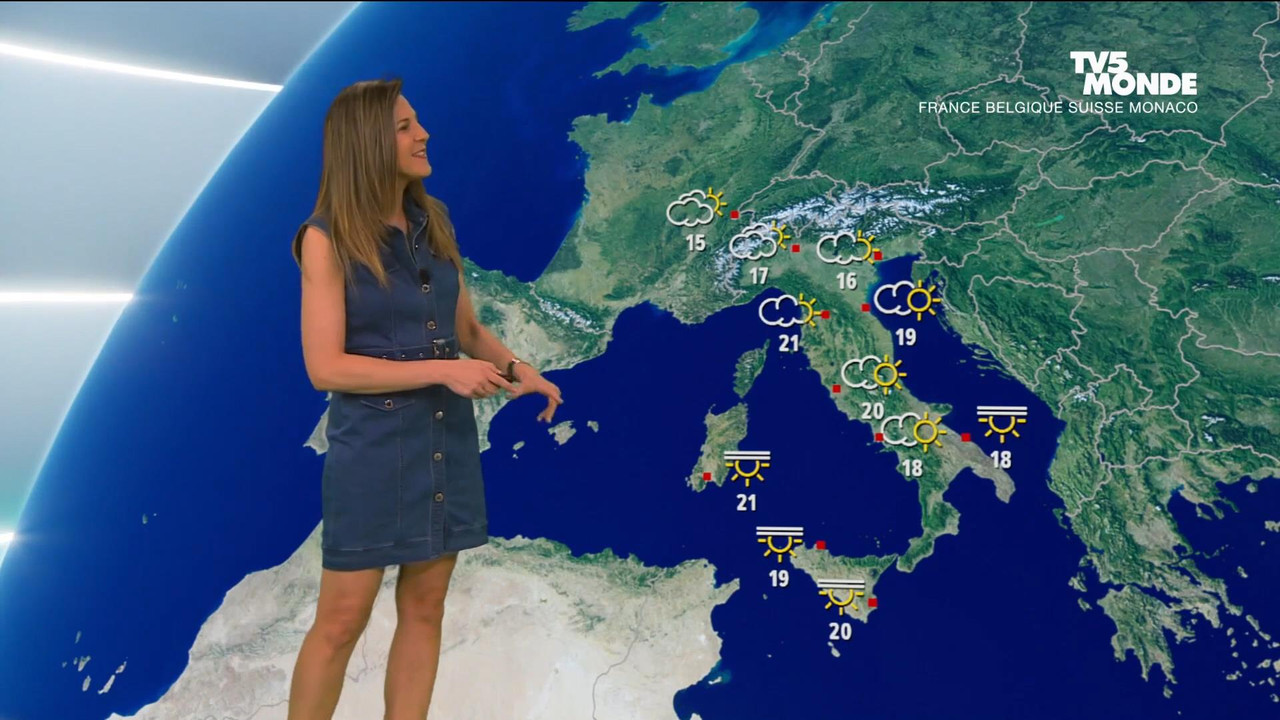 Daniela Prepeliuc TV5 220422.mp4_snapshot_01.41_[2022.04.22_18.45.04]