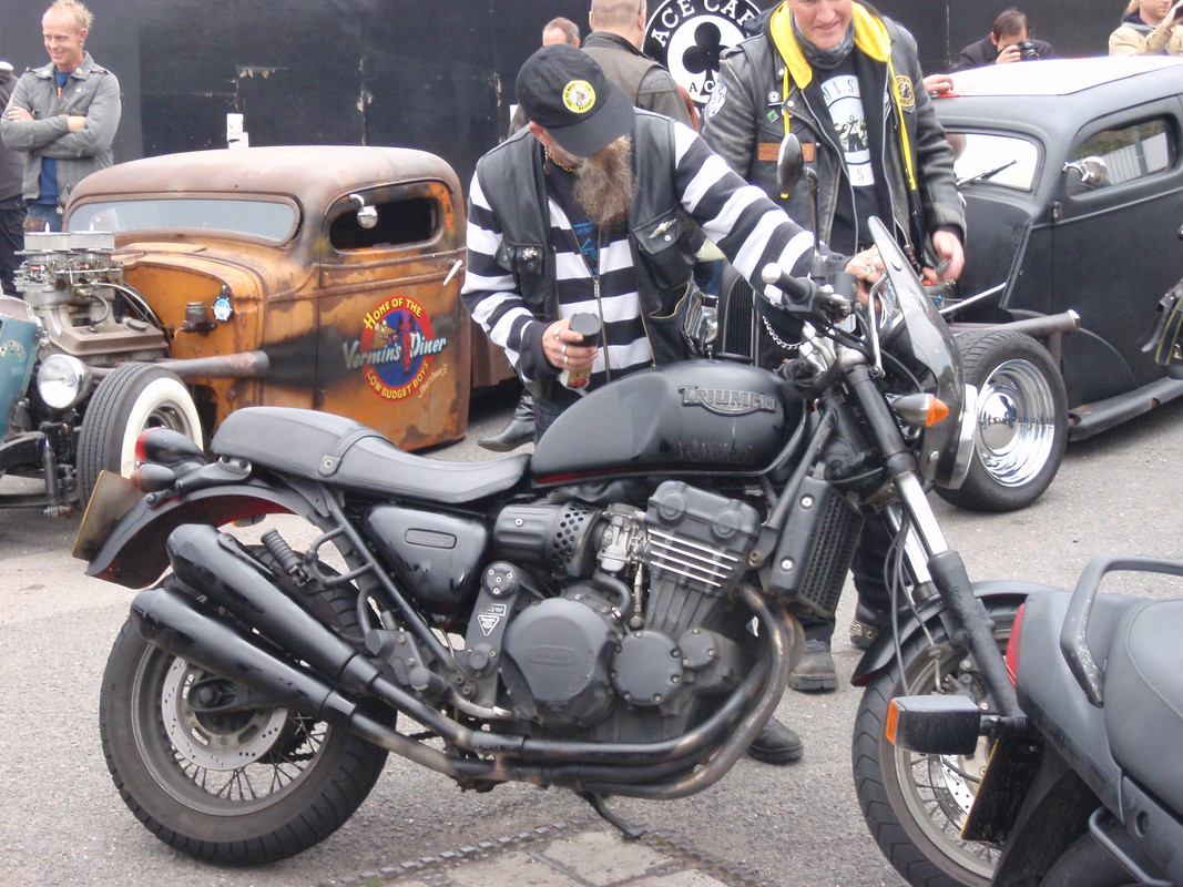 Anyone taking their brat, bobber or chopper down to London on Sunday? PA300162