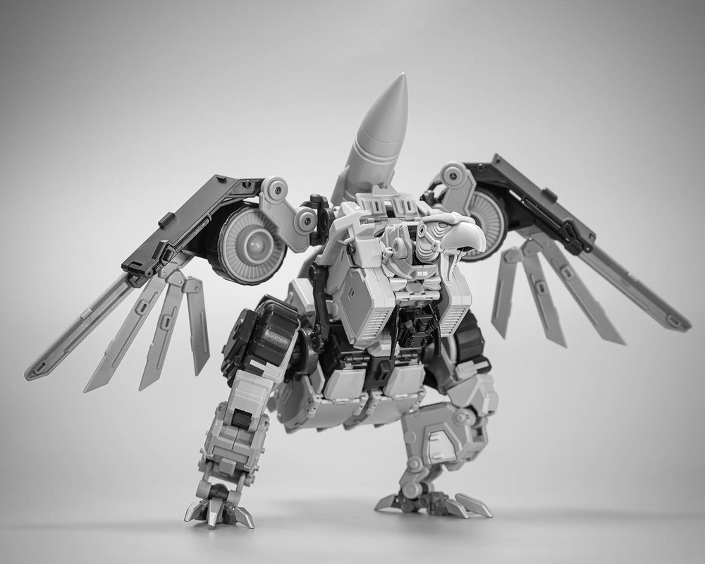 Mastermind-Creations-R-51-Proditor-Nimbus-03