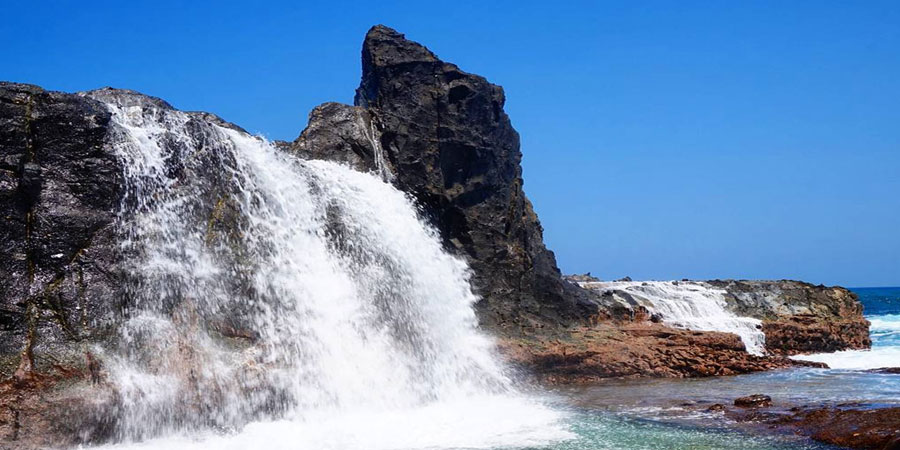 Pantai Nambung: Salah Satu Destinasi Wisata Alam yang Unik