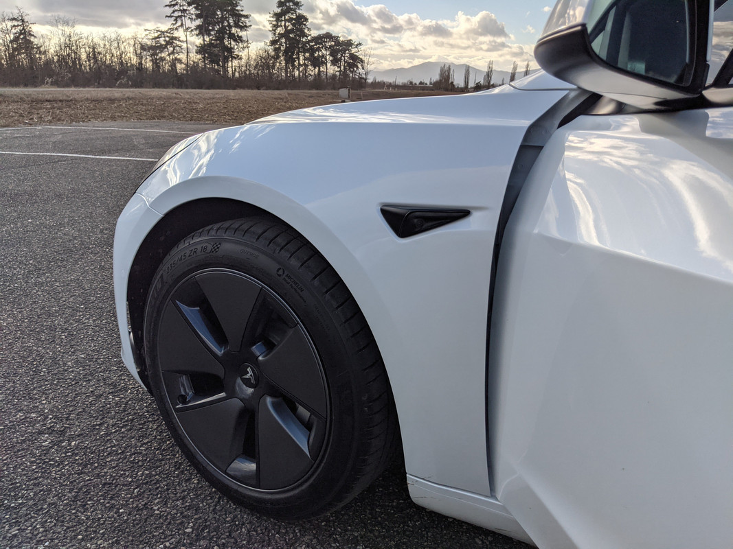 B1D9823C-F544-4B94-B47D-0D073469B28D