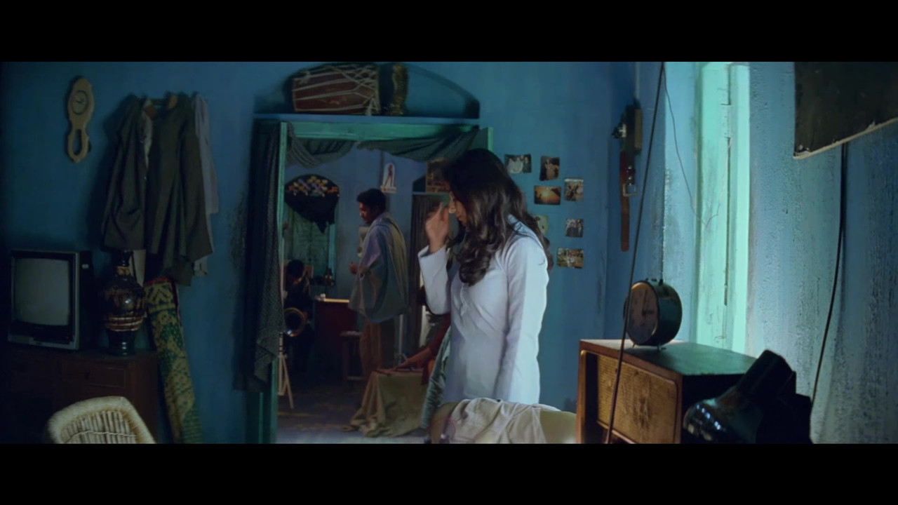 vlcsnap-2021-12-18-22h56m16s595