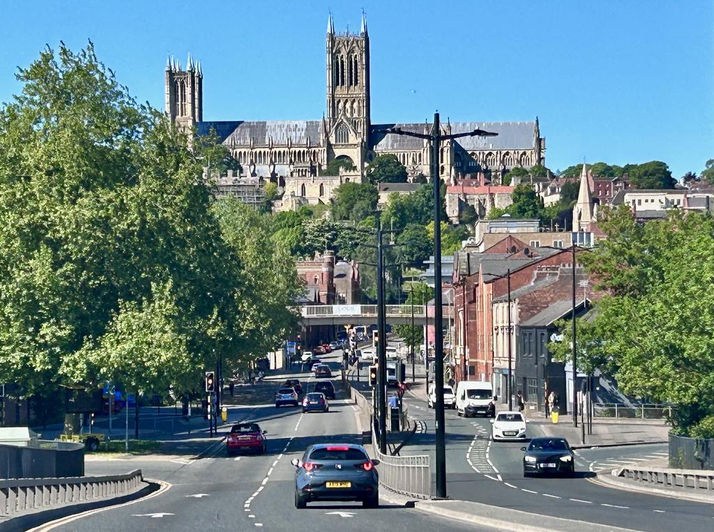 Пёстрая лента. Путешествие по сельским дорогам Англии в мае 2025 г.