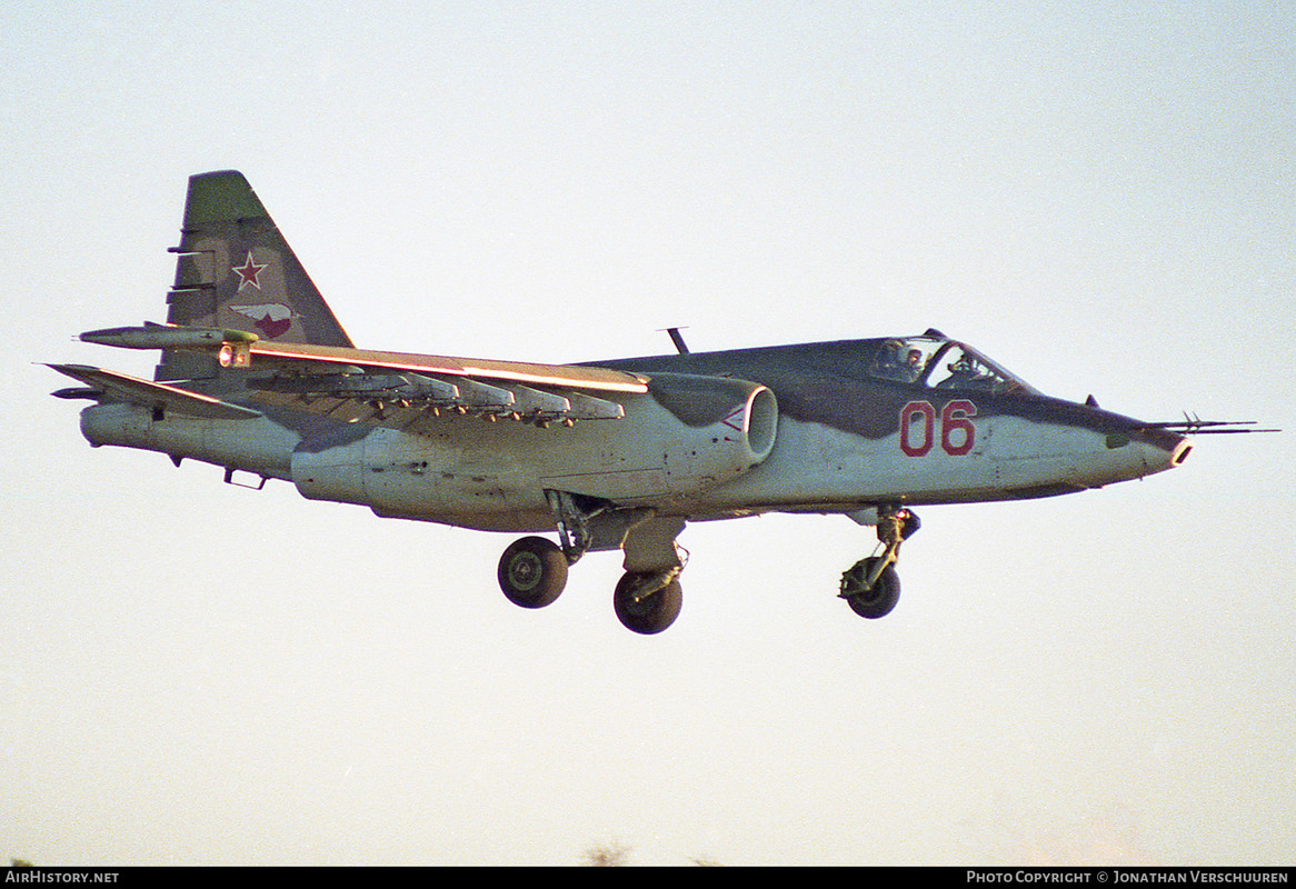 357 OSHAP Su-25 06 Red (cn 25508110132) 17.10.91