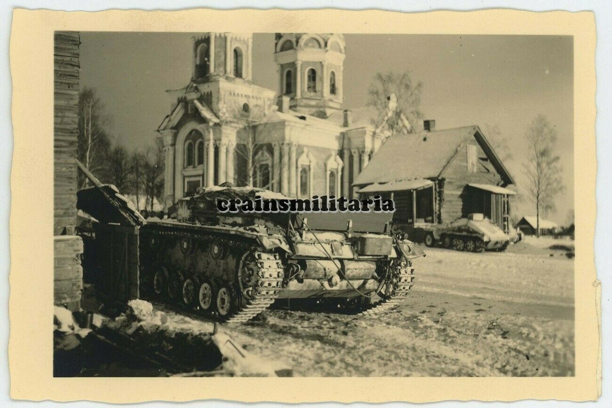 Orig. Foto StuG III Sturmgeschütz SdKfz 252 orthodoxe Kirche in Russland 1941