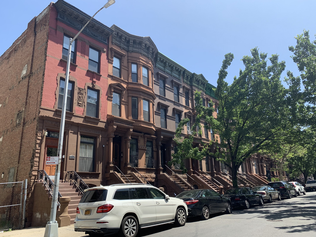 8C8D7DAA-0546-473E-8638-49398F657561