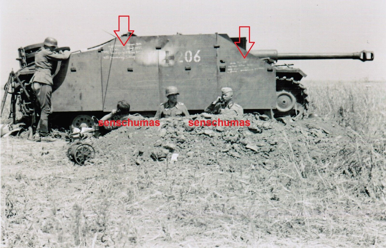 Sturmgeschütz u. Funkstelle. Sturmgeschütz-Abtei