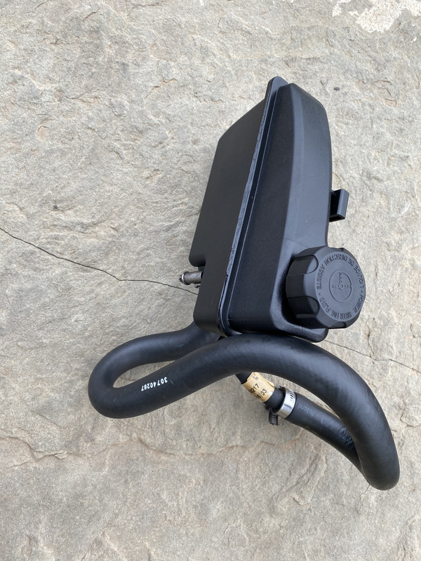 2A6B4E95-E2B5-4D0D-A47F-652426A48E3E