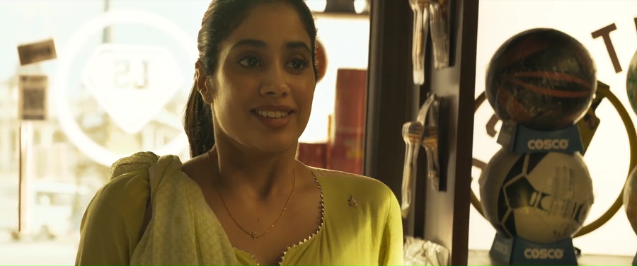 Mr. & Mrs. Mahi 2024 WebRip [Hindi] 480p, 720p ESub Screenshot