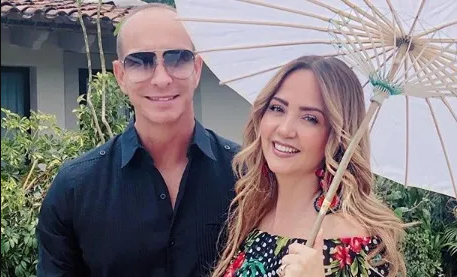 Andrea Legarreta anuncia su separación de Erik Rubín