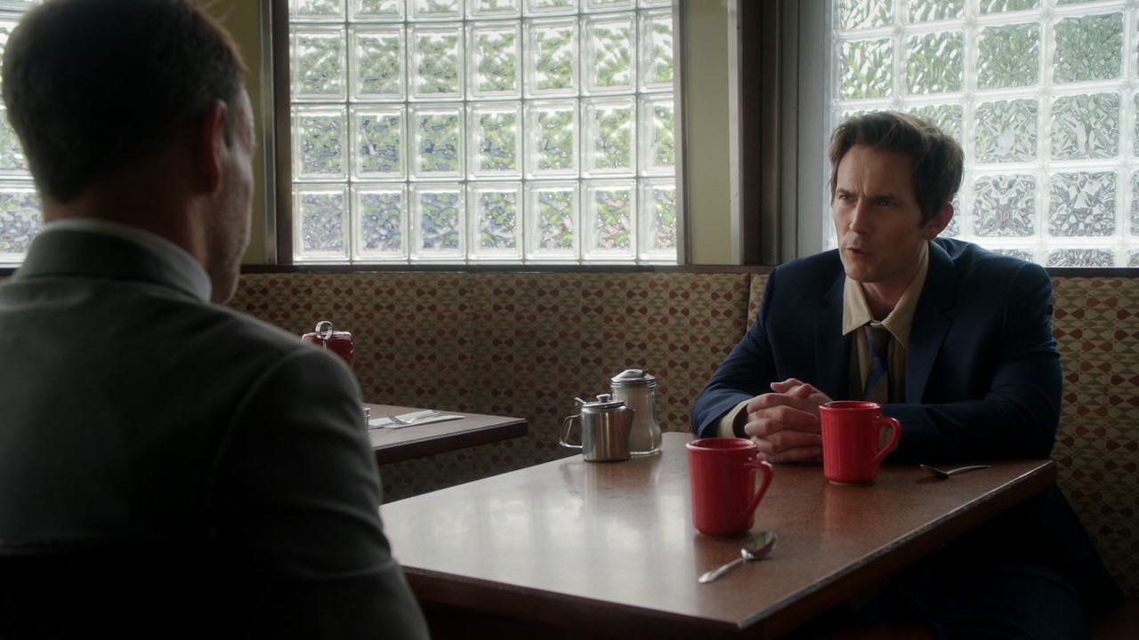 Elementary (2012) - S06E03 - Pushing Buttons (1080p AMZN WEB-DL 