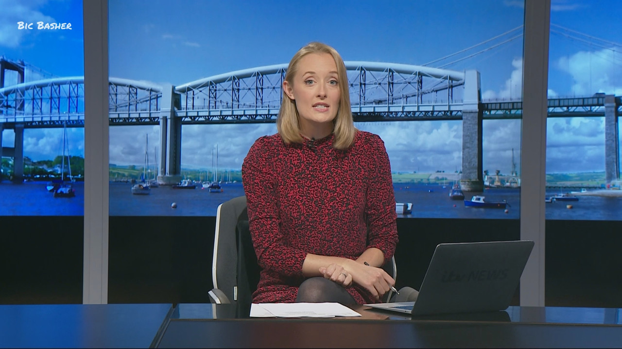 09.27 - 16.45.00 - ITV News West Country. Breaking news and current s....ts_snapshot_09.45.833
