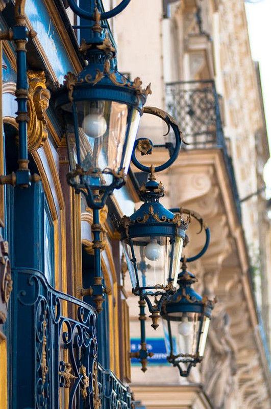 bluestreetlamps.jpg