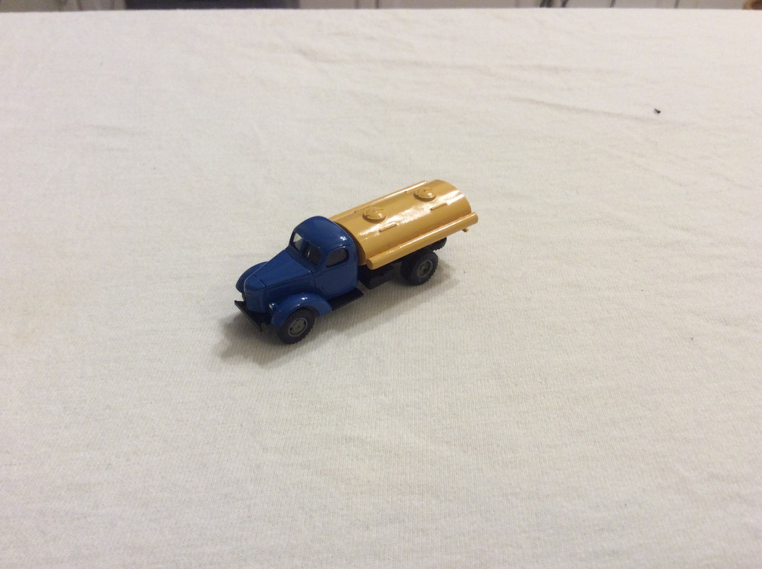 5B028478-B6E0-41D0-A5D8-89B8FB0DC5B4