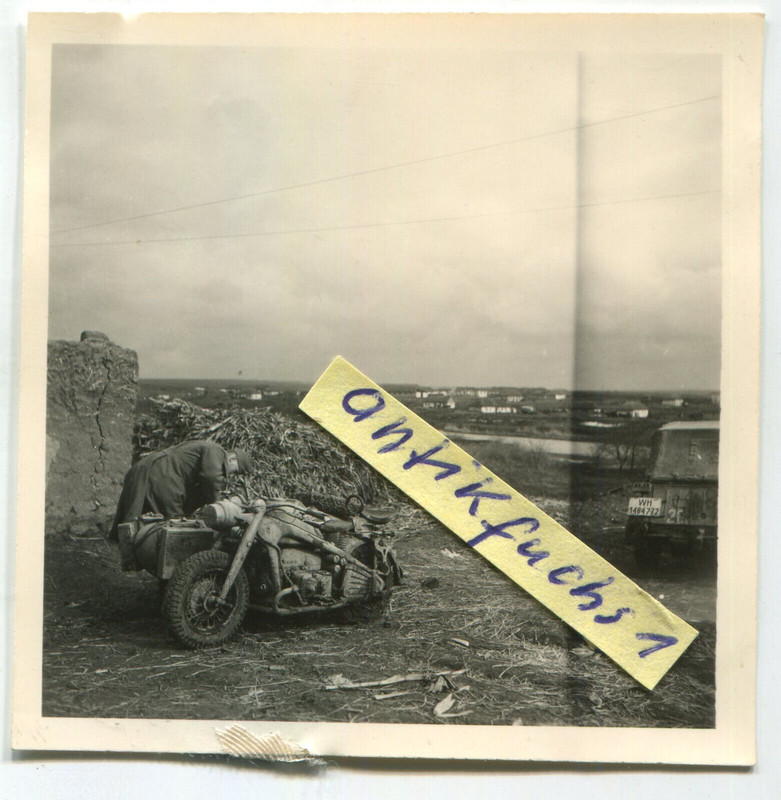 Foto - VW-Kübelwagen und Zündapp KS-750 WH-Krad-Gespann in Besarabien 1944