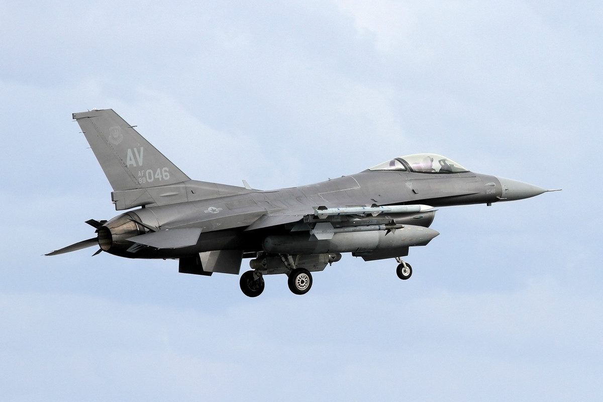 125_F-16C_USAFE_89-2046 ∕ AV_510 FS