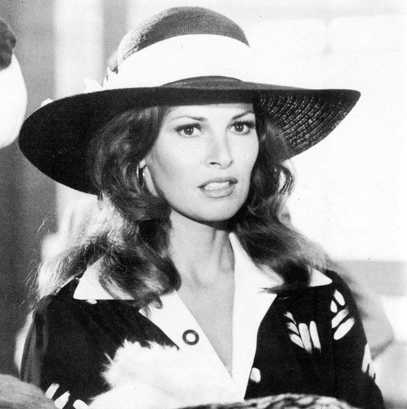 raquel_welch_d47