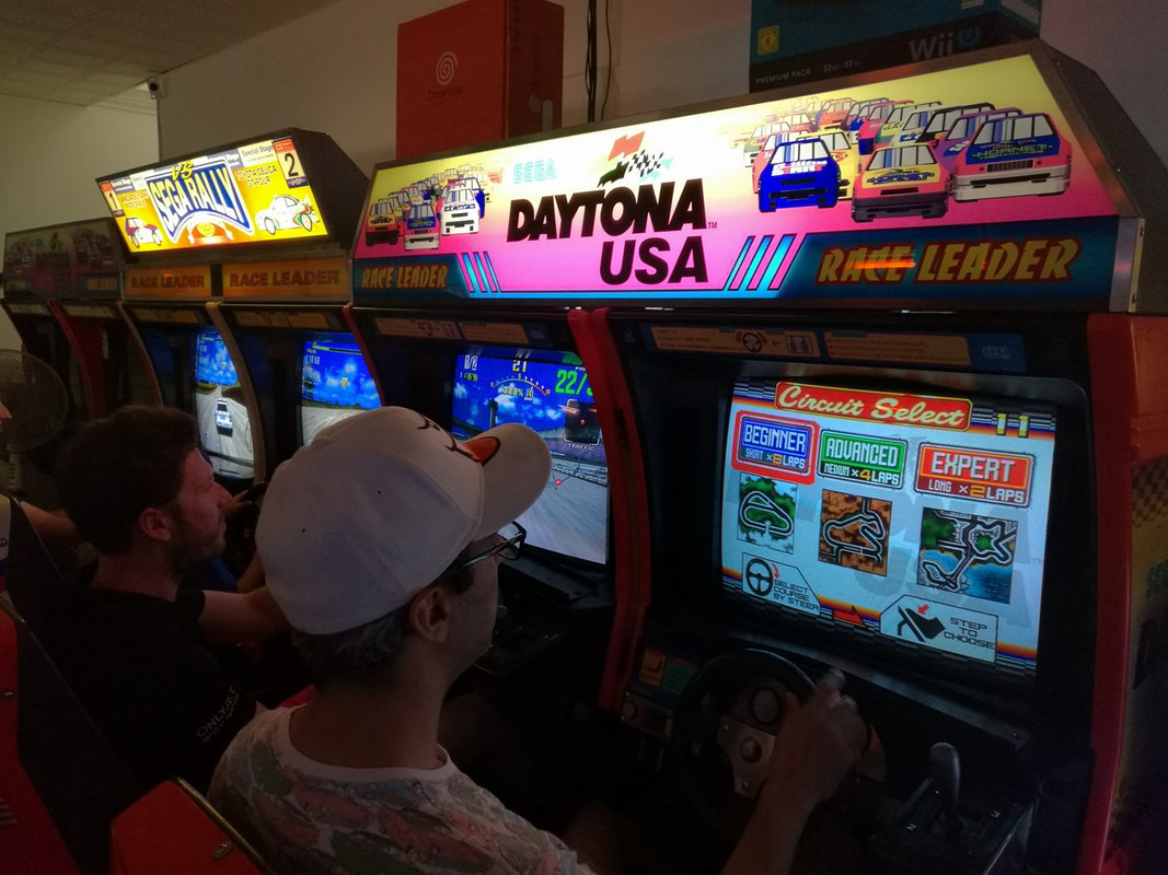 19466298_10213103297875547_2816405194479705589_o