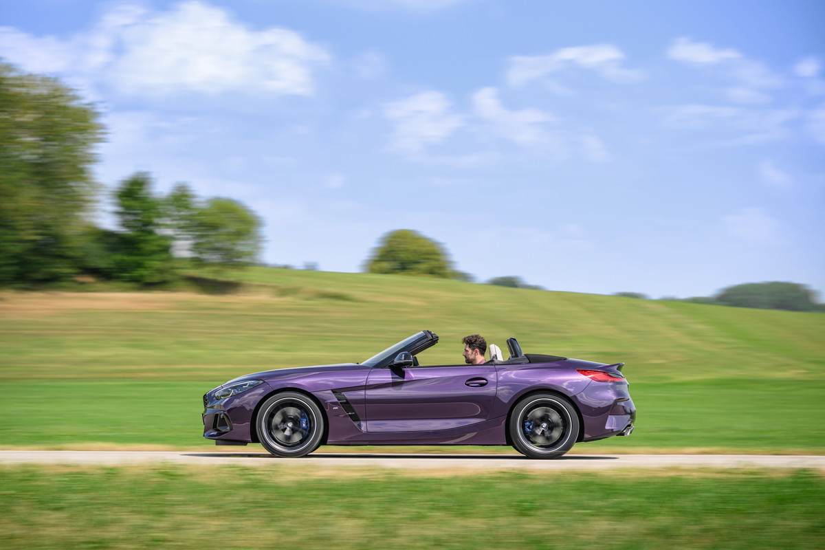 P90479475_highRes_bmw-z4-m40i-09-2022
