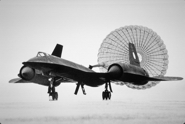 What Kansas Museum Has an Sr-71 Blackbird?