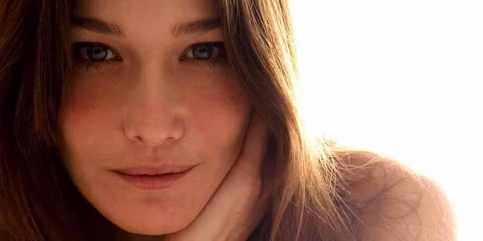 Miniatura del Video Oficial