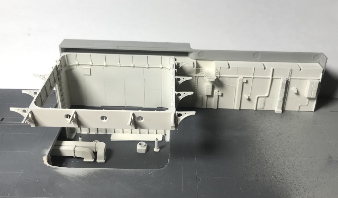 << USS Hornet CV-8 Merit International | N° 62001 | 1:200 >> - Page 11 Screenshot-2021-03-23-21-40-49-078
