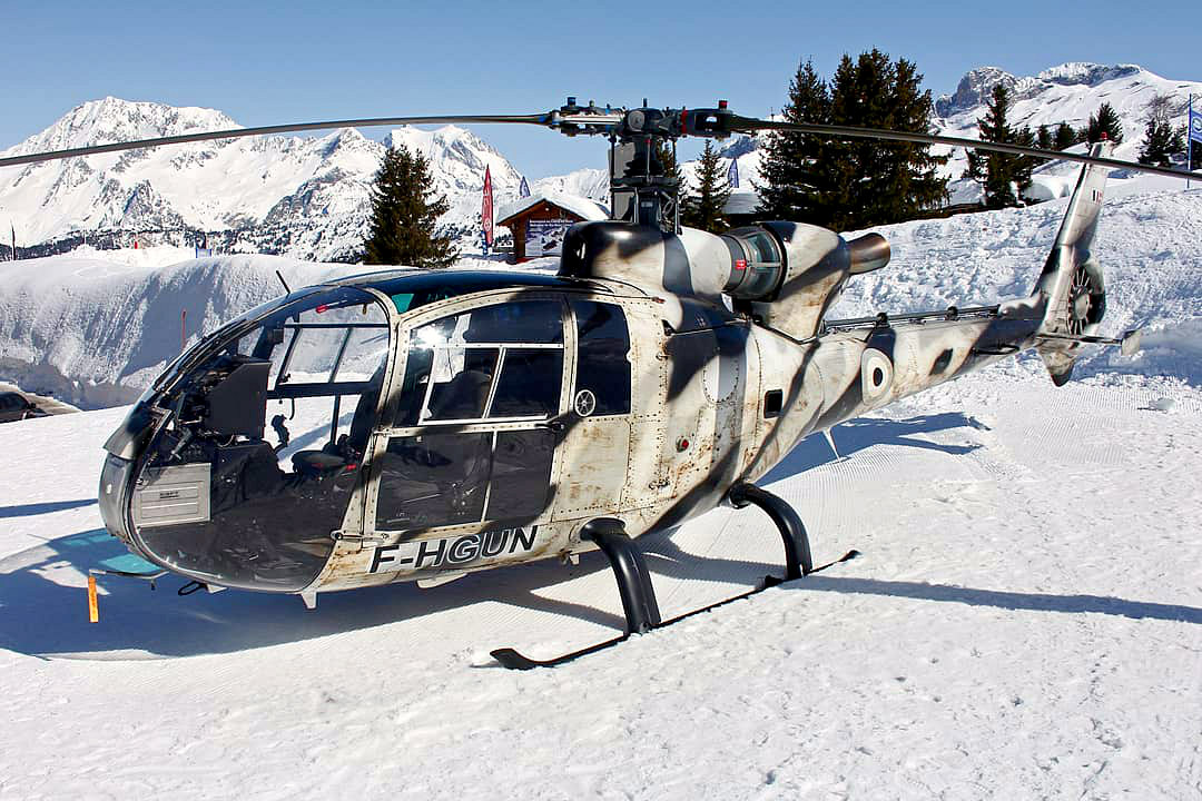 SA342J(S) F-HGUN (cn.1058) as seen at Courchevel. Now flying as 