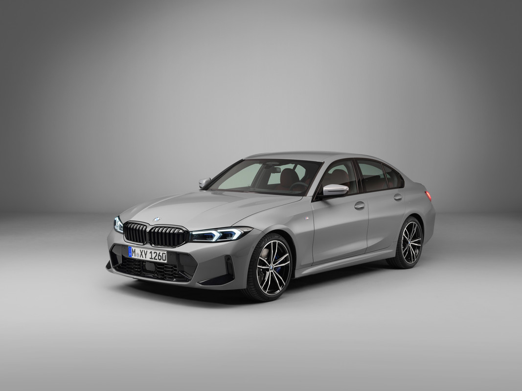 P90463056_highRes_the-new-bmw-3-series