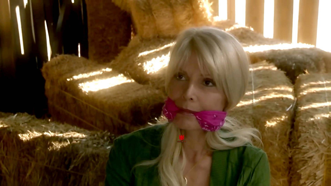 Agnes-Nicole Winter 12 - The Gold & The Beautiful 2009