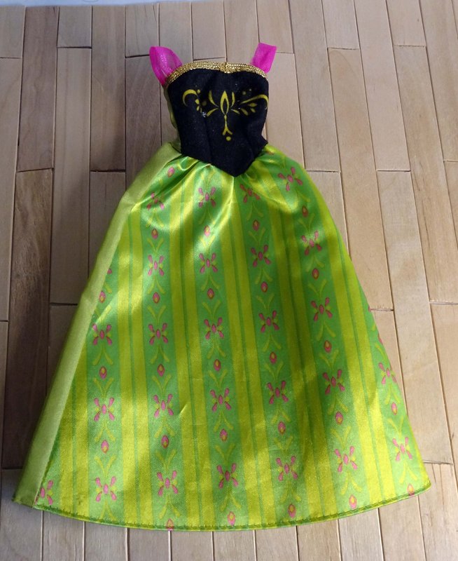 Kleid von Anna aus Die Eiskönigin