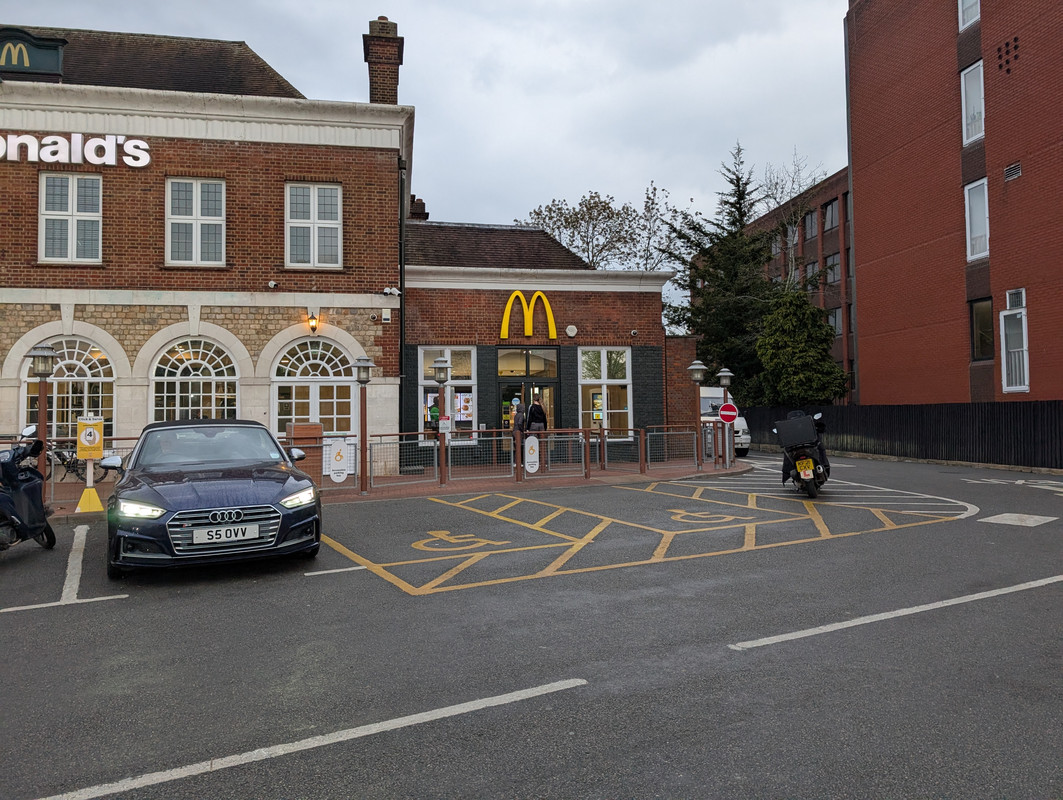 PXL_20250418_182126924