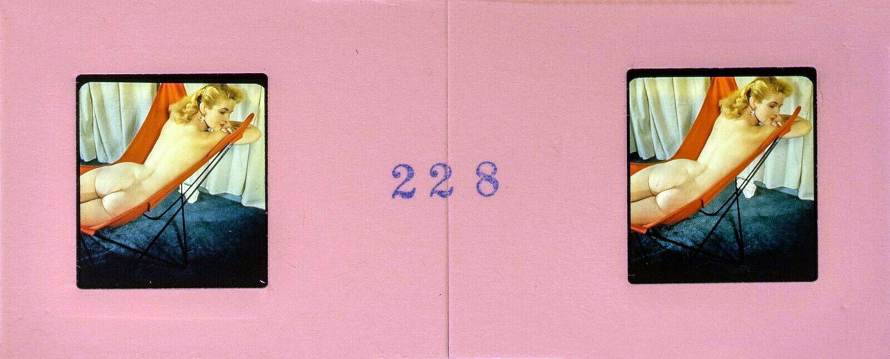 NUDE 228b