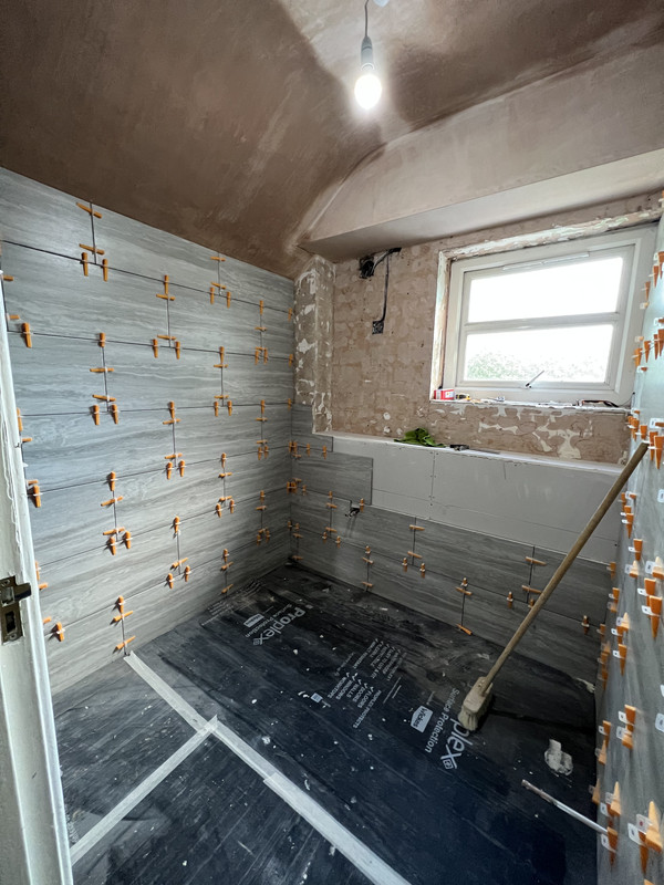 18BA03CB-C455-4F76-AC96-3094699651FD